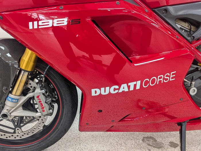 2009 DUCATI 1198 S Red