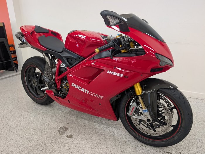 2009 DUCATI 1198 S Red