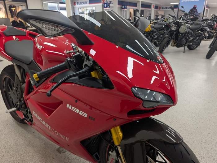 2009 DUCATI 1198 S Red