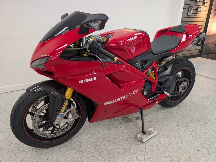 2009 DUCATI 1198 S Red
