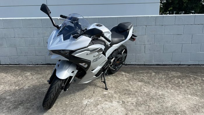2024 Kawasaki NINJA 500 White