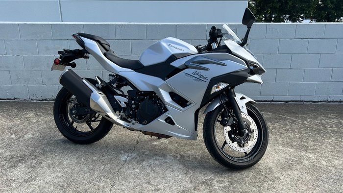 2024 Kawasaki NINJA 500 White