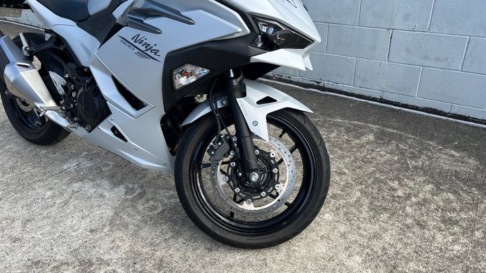 2024 Kawasaki NINJA 500 White