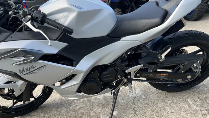 2024 Kawasaki NINJA 500 White