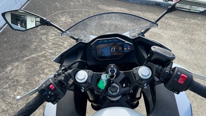 2024 Kawasaki NINJA 500 White