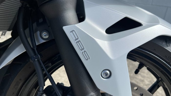 2024 Kawasaki NINJA 500 White