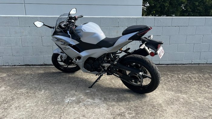 2024 Kawasaki NINJA 500 White
