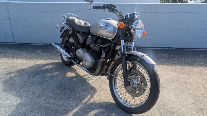 2008 Triumph BONNEVILLE T100 Silver