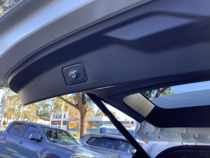 2025 Ford Everest Platinum