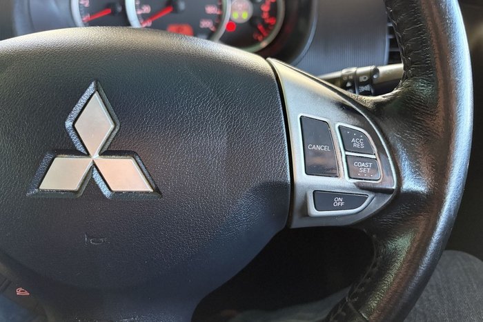 2014 Mitsubishi Triton GLX-R