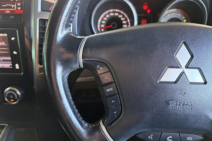 2020 Mitsubishi Pajero GLS Leather Option