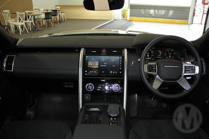 2025 Land Rover Range Rover Velar P250 Dynamic SE