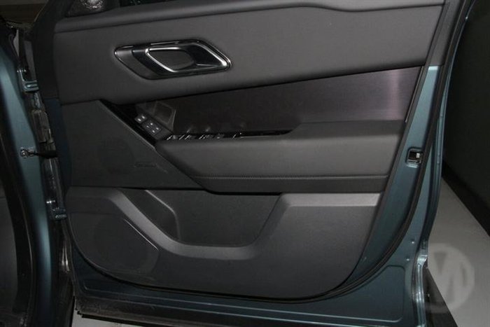 2025 Land Rover Range Rover Velar P250 Dynamic SE
