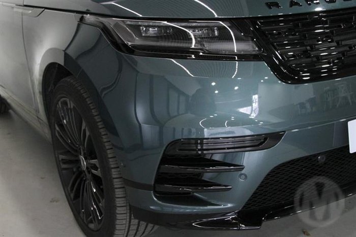 2025 Land Rover Range Rover Velar P250 Dynamic SE