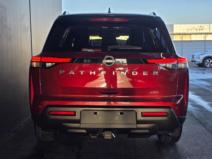 2024 Nissan Pathfinder Ti
