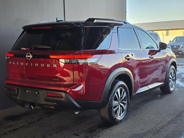 2024 Nissan Pathfinder Ti