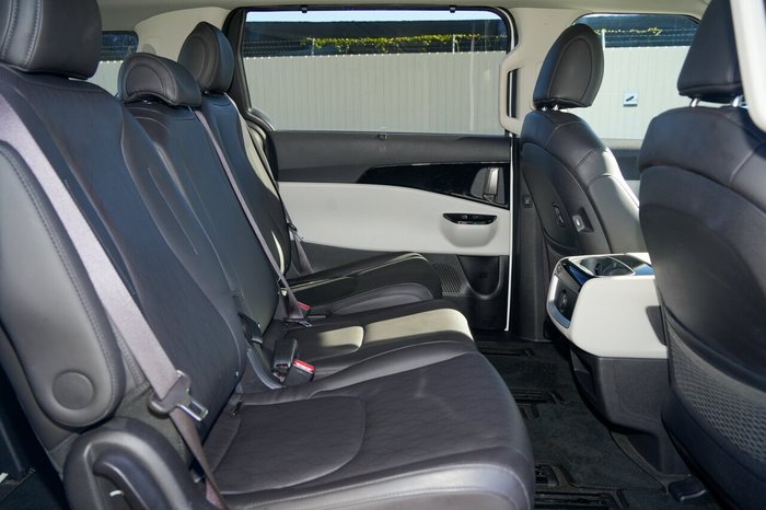2023 Kia Carnival Special Edition