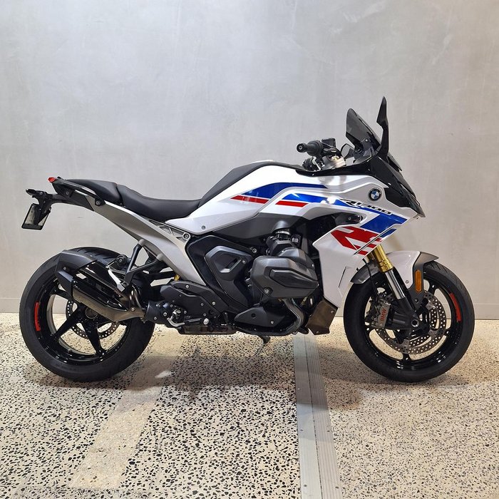 2025 BMW