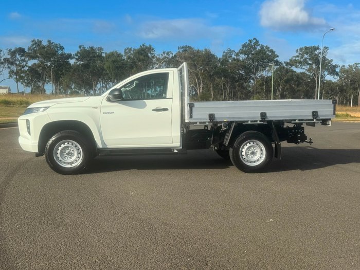 2023 Mitsubishi Triton GLX