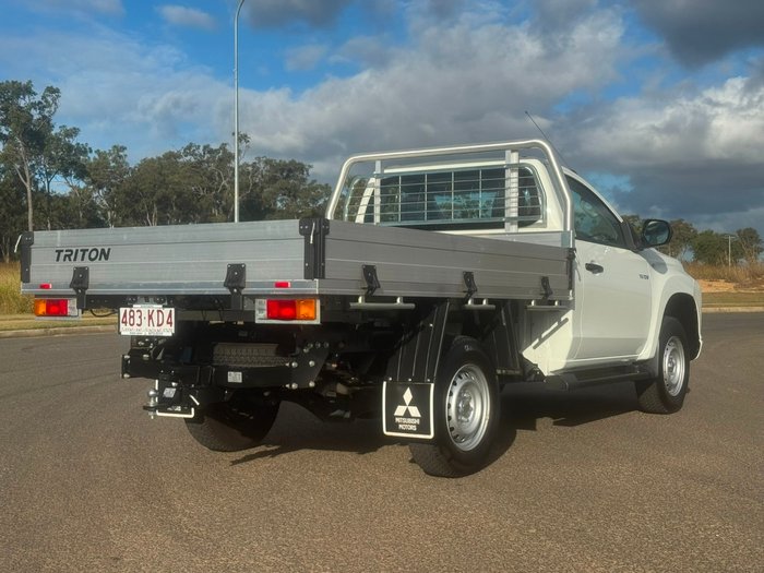 2023 Mitsubishi Triton GLX