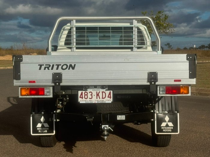 2023 Mitsubishi Triton GLX