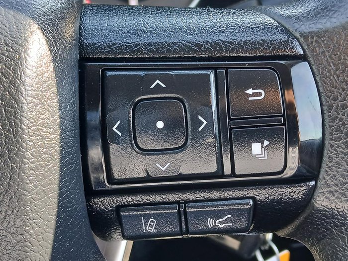 2022 Toyota Hilux SR