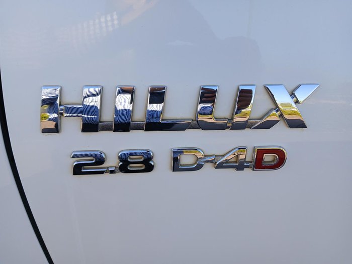 2022 Toyota Hilux SR