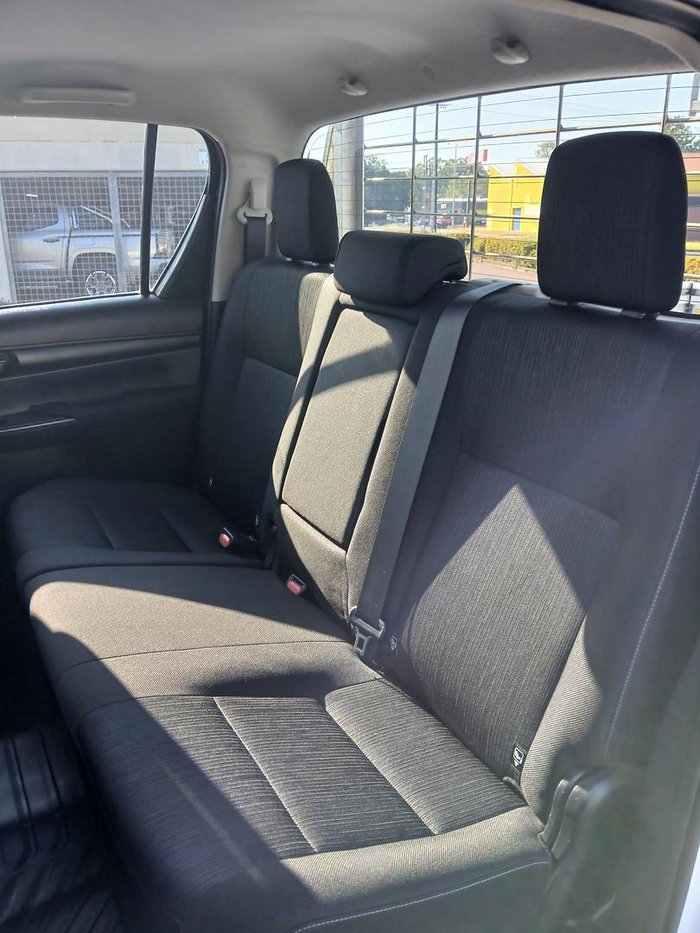 2022 Toyota Hilux SR