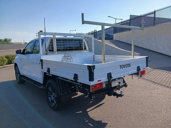 2022 Toyota Hilux SR