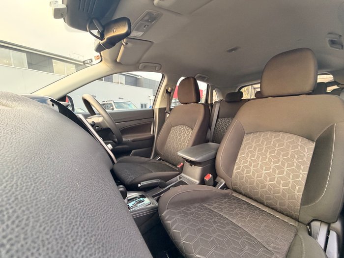 2023 Mitsubishi ASX ES