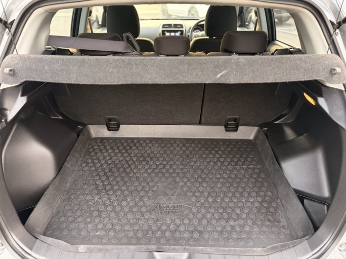 2023 Mitsubishi ASX ES