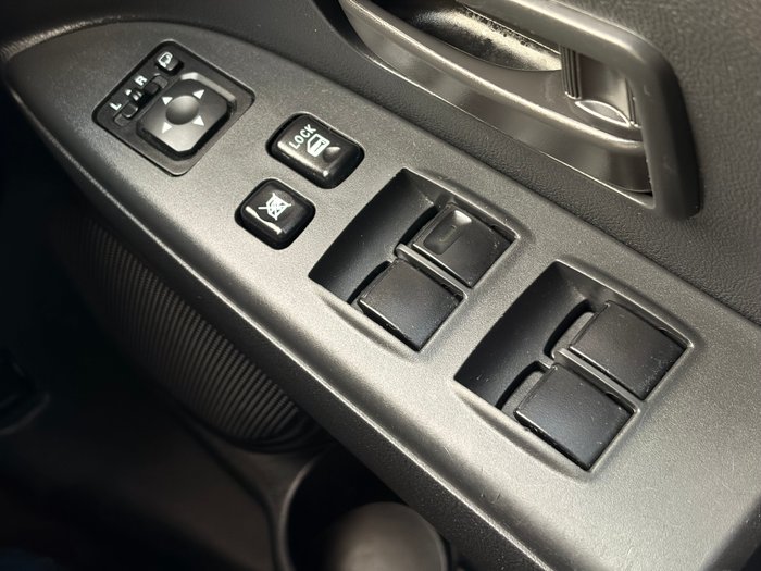 2023 Mitsubishi ASX ES