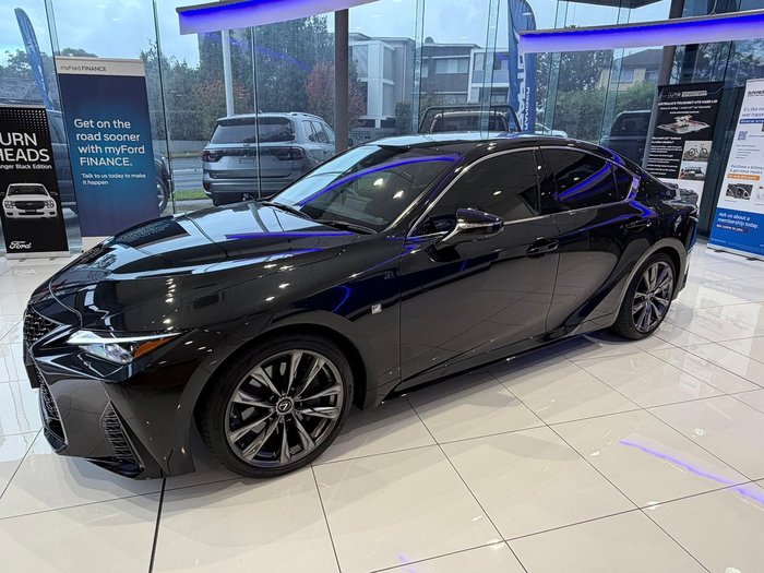 2020 Lexus IS