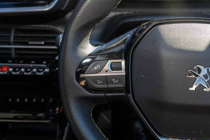 2023 Peugeot e-2008 GT