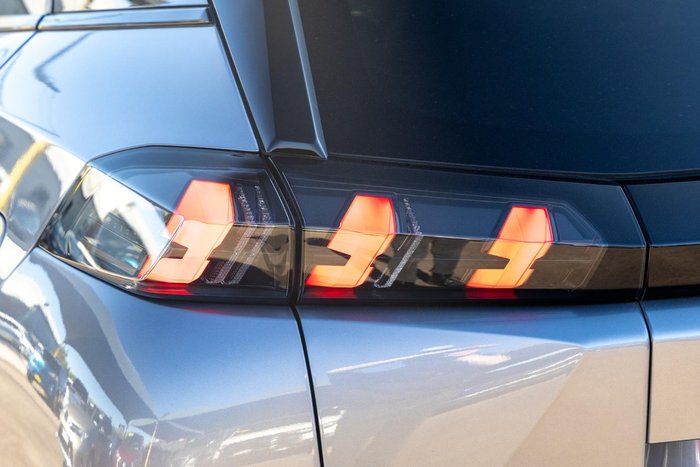 2023 Peugeot e-2008 GT