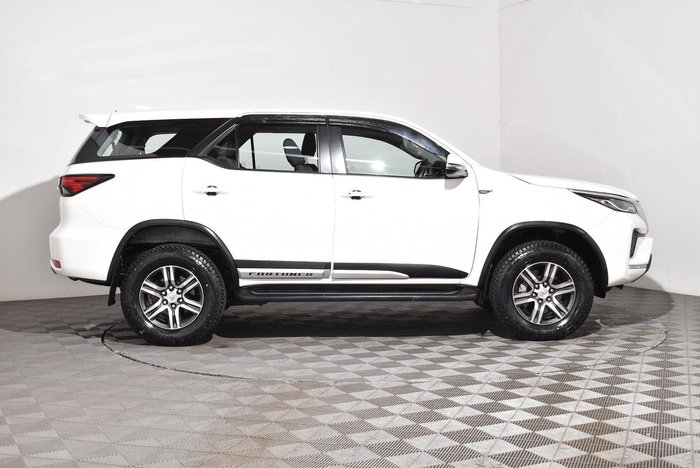 2022 Toyota Fortuner GX