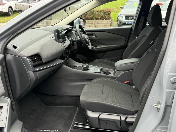2025 Nissan QASHQAI ST