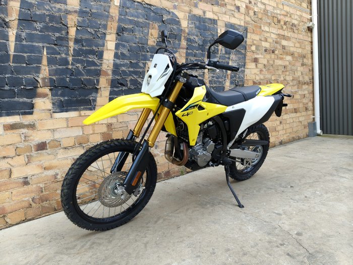 2026 SUZUKI DR-Z4S DUAL PURPOSE YELLOW