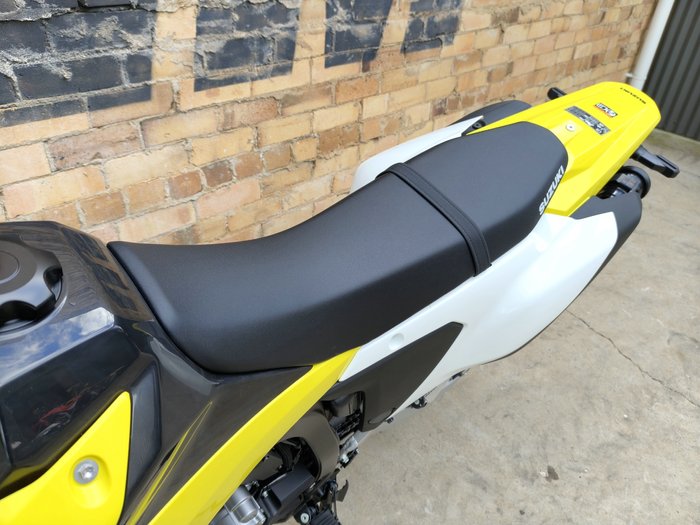 2026 SUZUKI DR-Z4S DUAL PURPOSE YELLOW