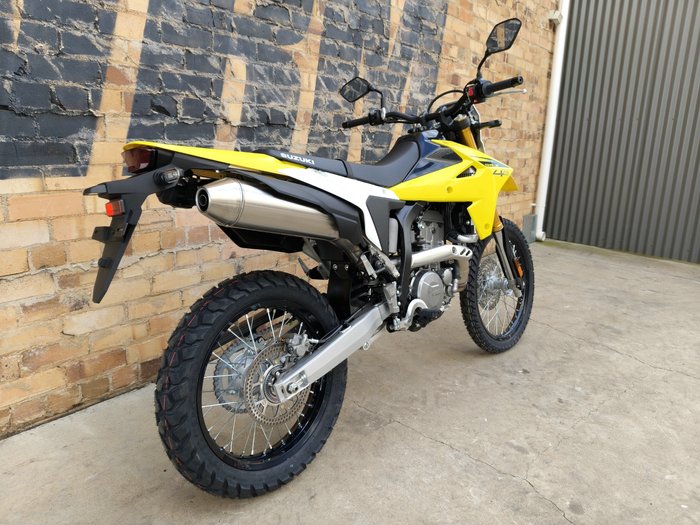 2026 SUZUKI DR-Z4S DUAL PURPOSE YELLOW