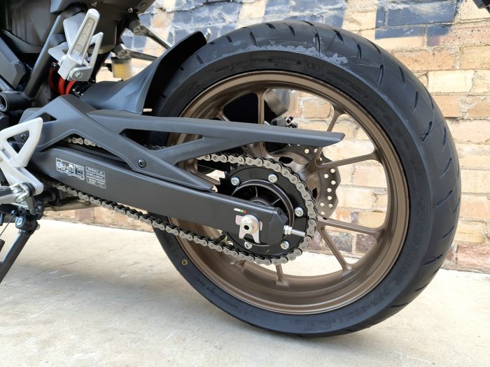 2024 HONDA CB300R (CB300RA) ROAD RED