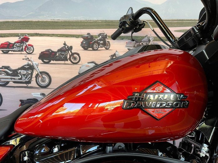 2025 Harley-Davidson Road Glide 117 (FLTRX)