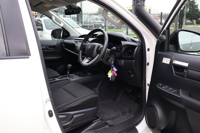 2019 Toyota Hilux SR