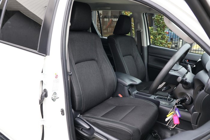 2019 Toyota Hilux SR