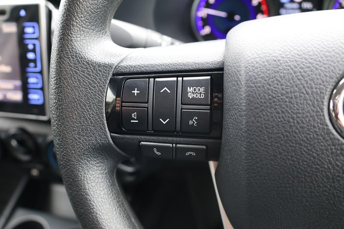 2019 Toyota Hilux SR