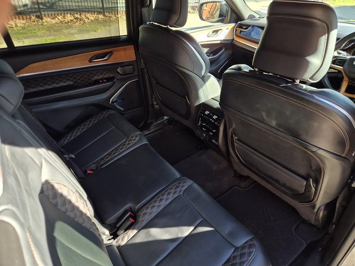 2022 Jeep Grand Cherokee Summit Reserve