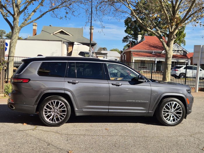 2022 Jeep Grand Cherokee Summit Reserve