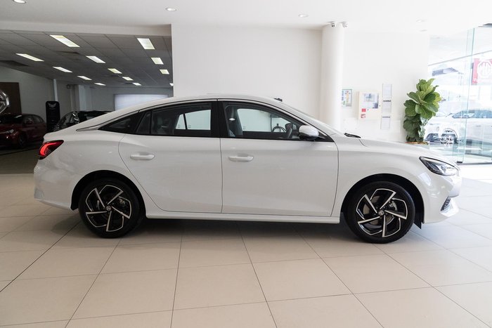 2024 MG MG5 Essence