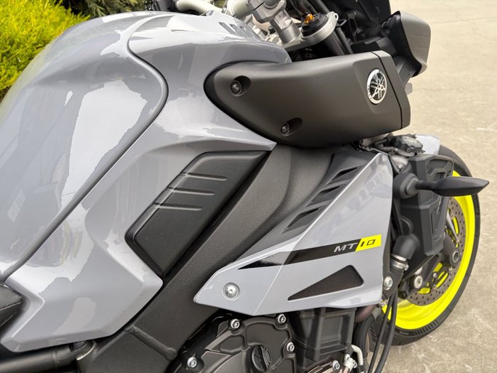 2016 Yamaha MT-10 Grey
