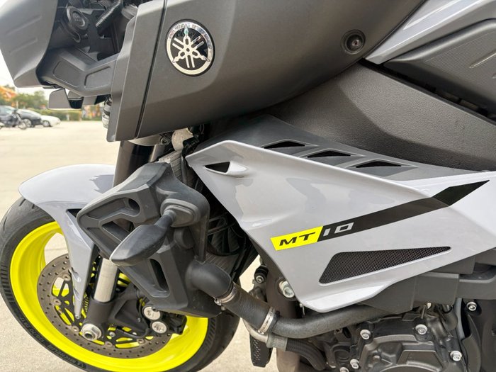 2016 Yamaha MT-10 Grey